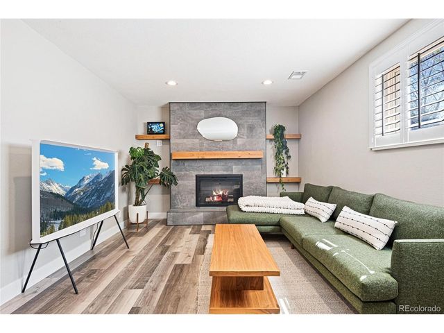 9012 W Center Ave, Lakewood, CO 80226