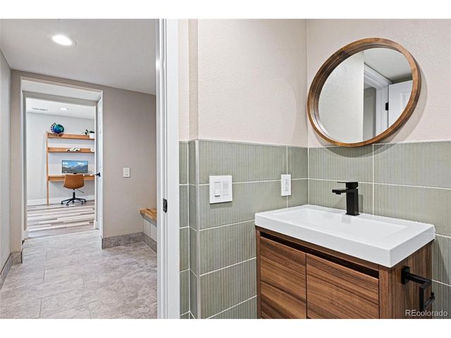 9012 W Center Ave, Lakewood, CO 80226