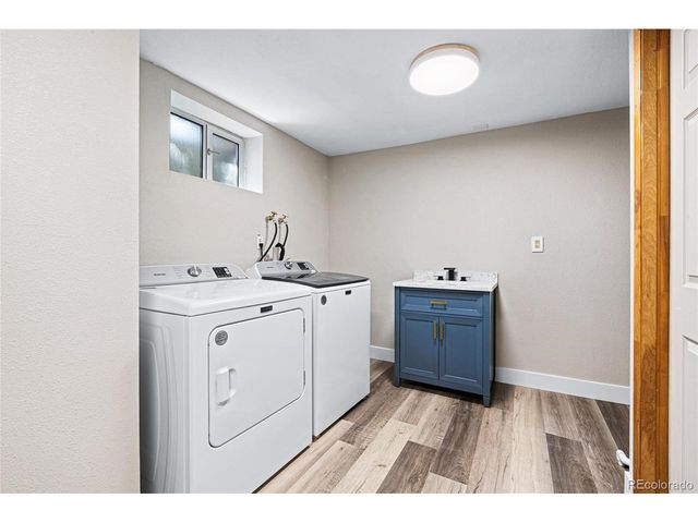 9012 W Center Ave, Lakewood, CO 80226