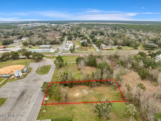 234 Fleitas Avenue, Pass Christian, MS 39571