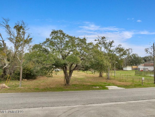 234 Fleitas Avenue, Pass Christian, MS 39571