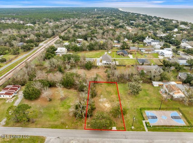 234 Fleitas Avenue, Pass Christian, MS 39571