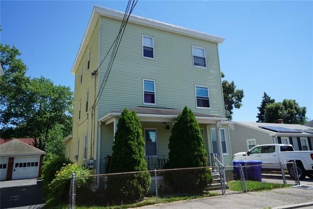 167 Baxter Street 2, Pawtucket, RI 02861