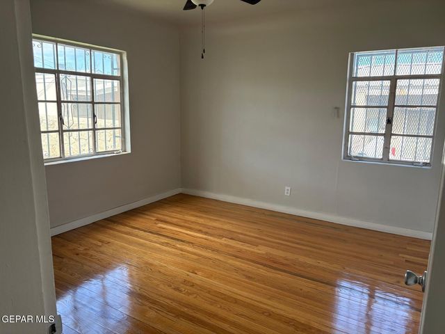 3801 Mountain Avenue, El Paso, TX 79930