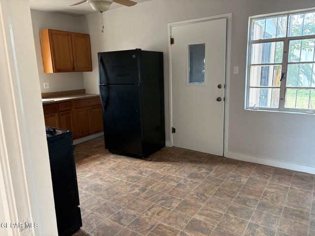 3801 Mountain Avenue, El Paso, TX 79930