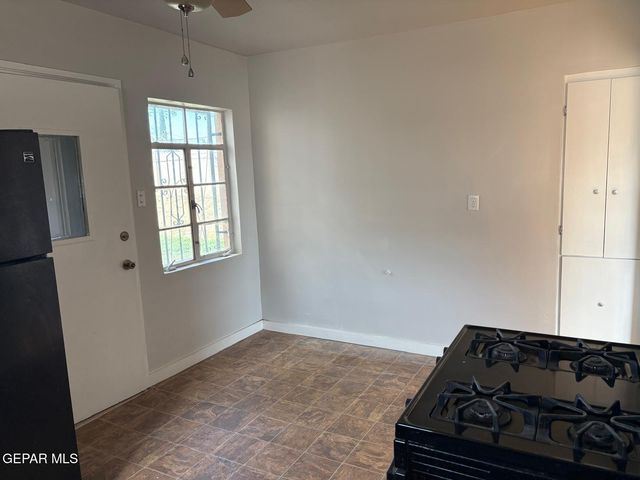 3801 Mountain Avenue, El Paso, TX 79930