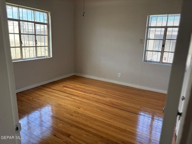 3801 Mountain Avenue, El Paso, TX 79930