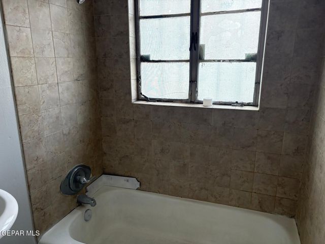 3801 Mountain Avenue, El Paso, TX 79930