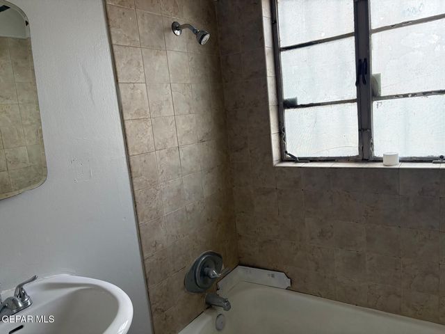 3801 Mountain Avenue, El Paso, TX 79930