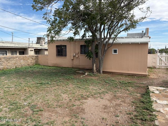 3801 Mountain Avenue, El Paso, TX 79930