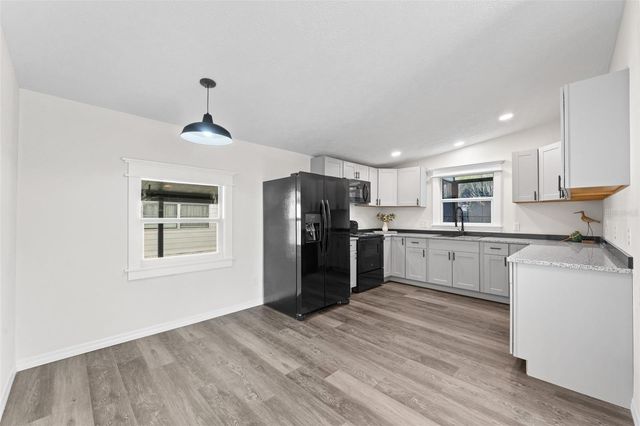 142 N INDIAN RIVER DRIVE N, Edgewater, FL 32141