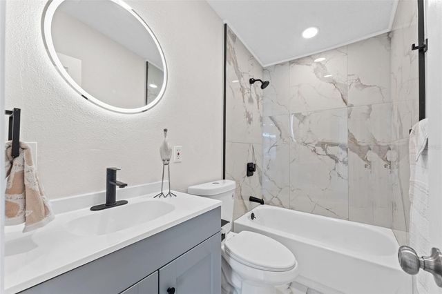 142 N INDIAN RIVER DRIVE N, Edgewater, FL 32141