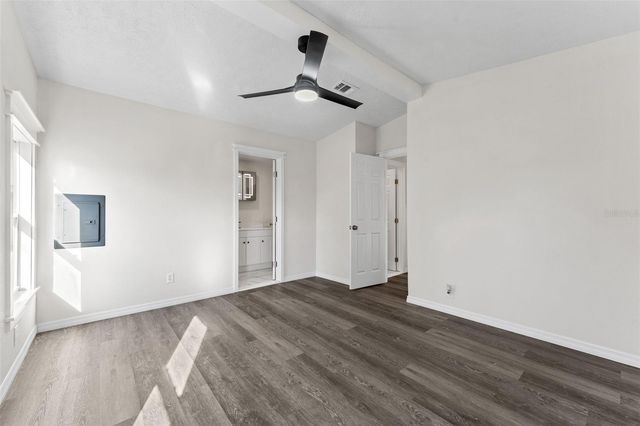 142 N INDIAN RIVER DRIVE N, Edgewater, FL 32141