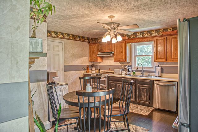 427 Frank Sims Rd, Sparta, TN 38583