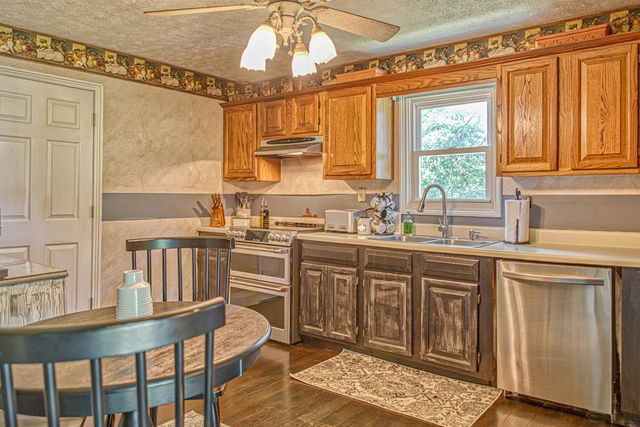 427 Frank Sims Rd, Sparta, TN 38583