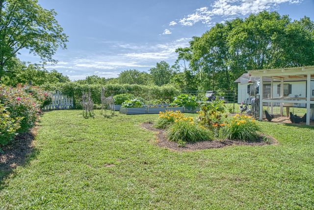 427 Frank Sims Rd, Sparta, TN 38583