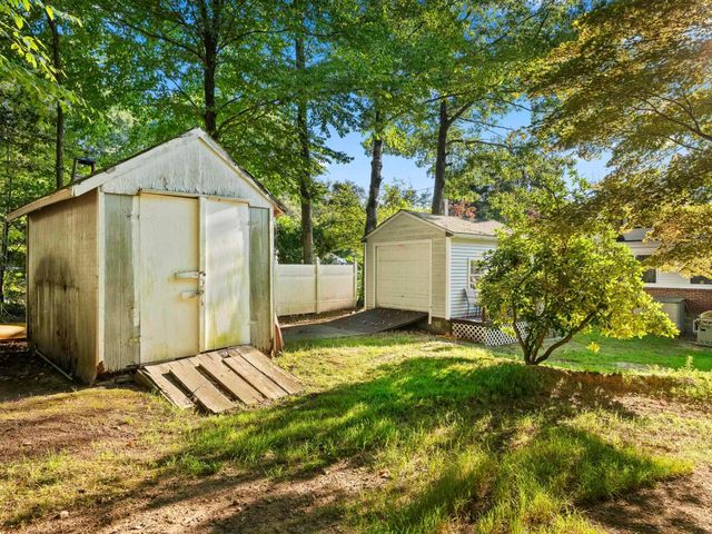 117 Pond Street, Newton, NH 03858