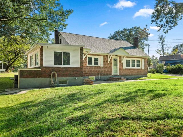 117 Pond Street, Newton, NH 03858