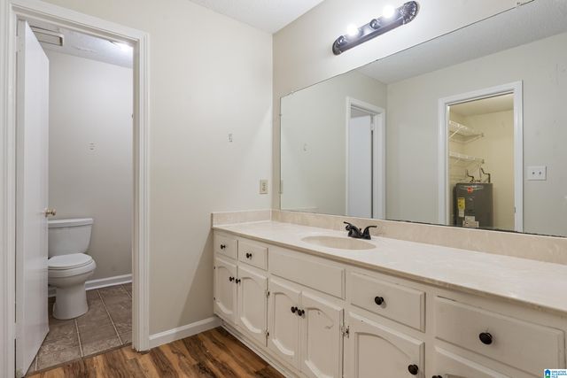 1129 KING ARTHUR COURT, Alabaster, AL 35007