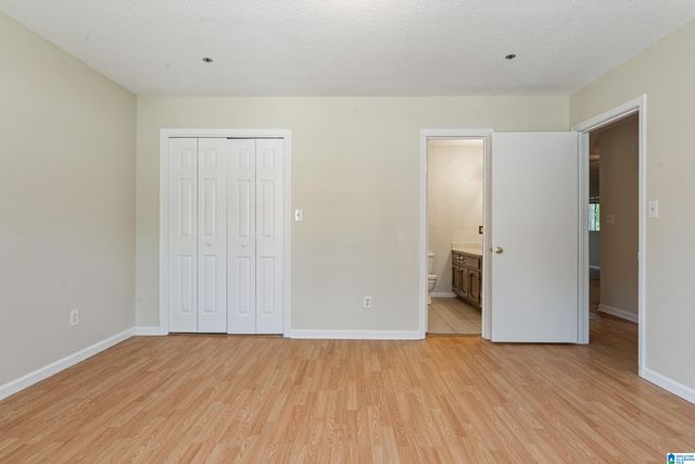 1129 KING ARTHUR COURT, Alabaster, AL 35007