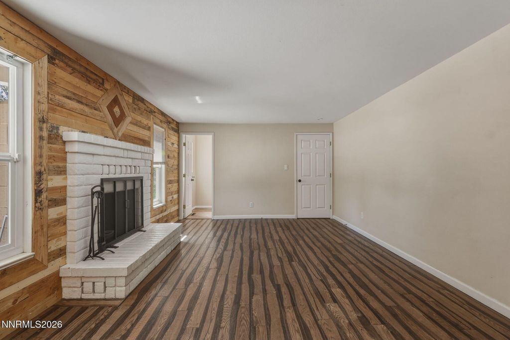Image 11 of property listing at 201 Simone Avenue, Carson City, NV 89701