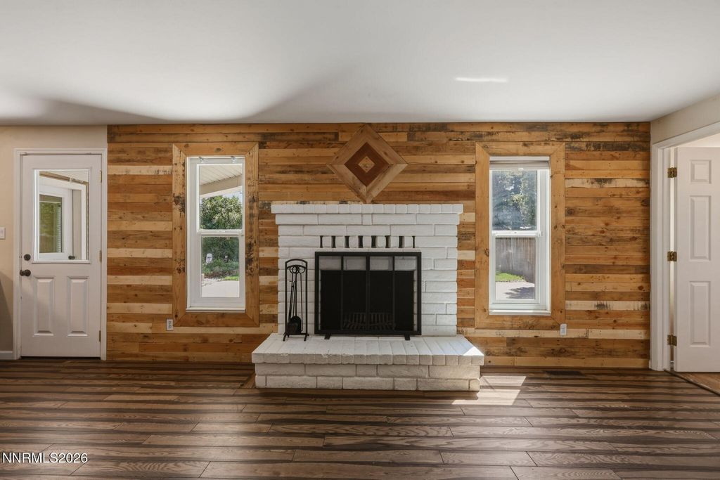 Image 12 of property listing at 201 Simone Avenue, Carson City, NV 89701