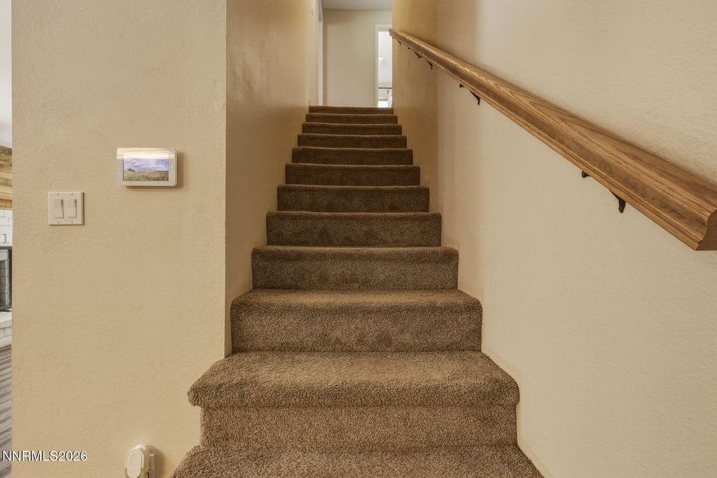 Image 14 of property listing at 201 Simone Avenue, Carson City, NV 89701