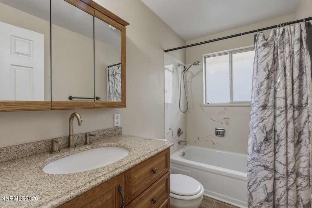 Image 19 of property listing at 201 Simone Avenue, Carson City, NV 89701