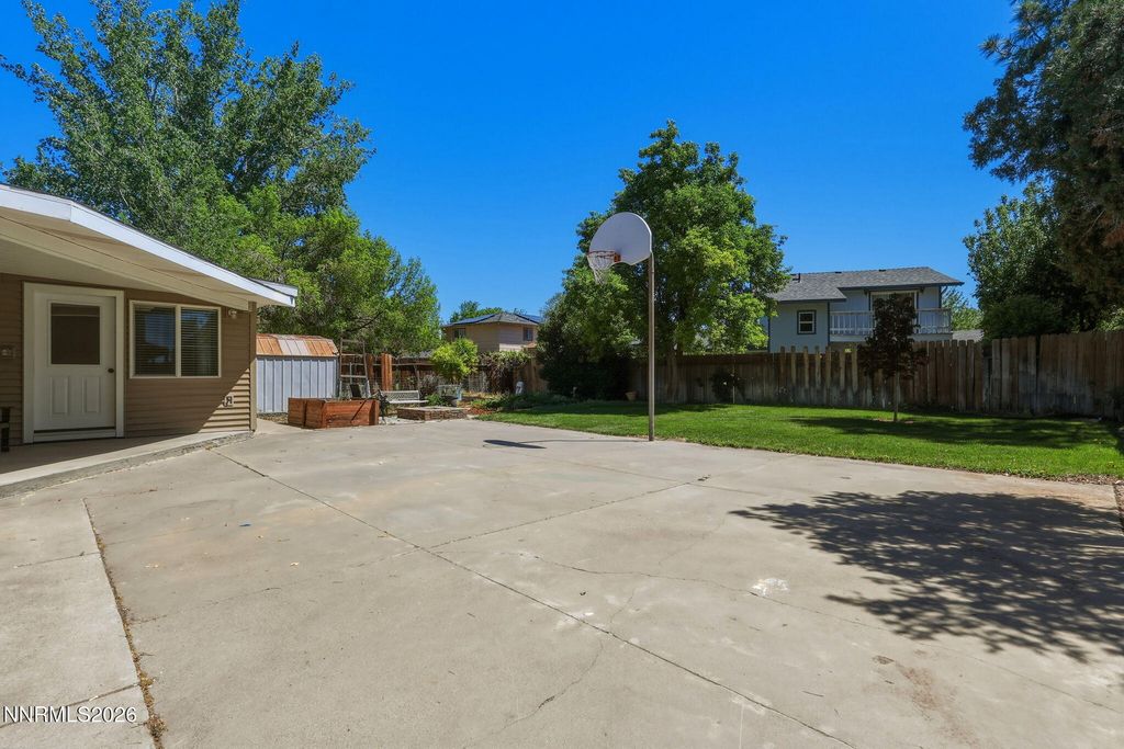 Image 28 of property listing at 201 Simone Avenue, Carson City, NV 89701