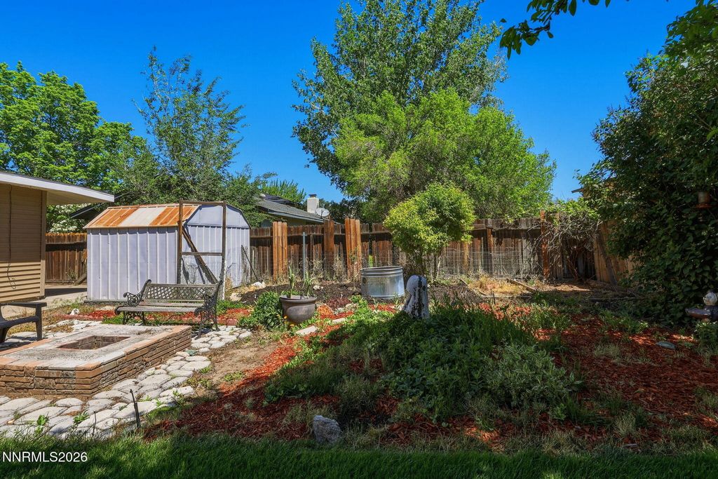 Image 30 of property listing at 201 Simone Avenue, Carson City, NV 89701