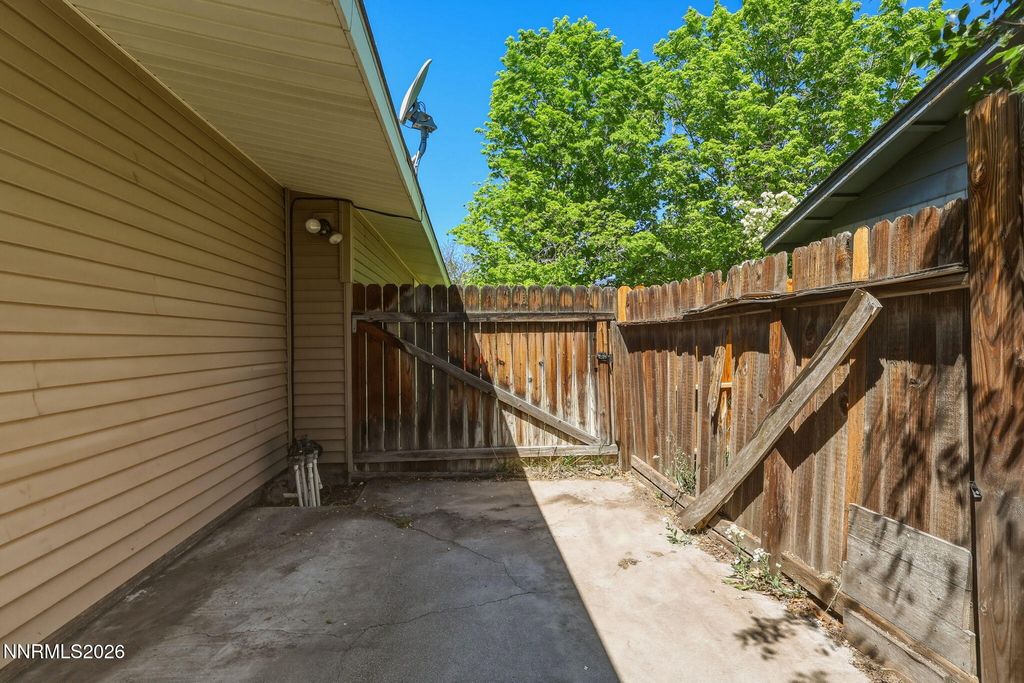 Image 33 of property listing at 201 Simone Avenue, Carson City, NV 89701