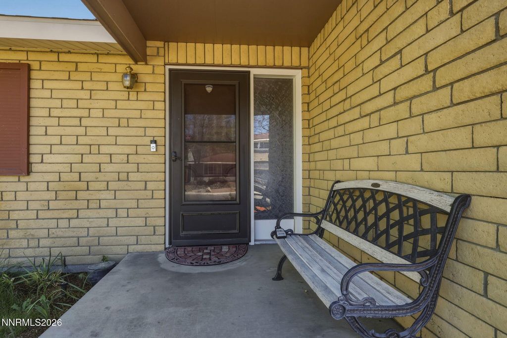 Image 4 of property listing at 201 Simone Avenue, Carson City, NV 89701