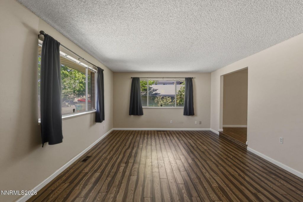 Image 6 of property listing at 201 Simone Avenue, Carson City, NV 89701