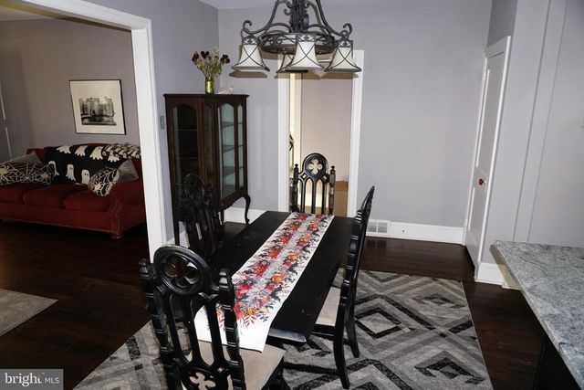 2441 ARLINGTON AVE, Abington, PA 19001