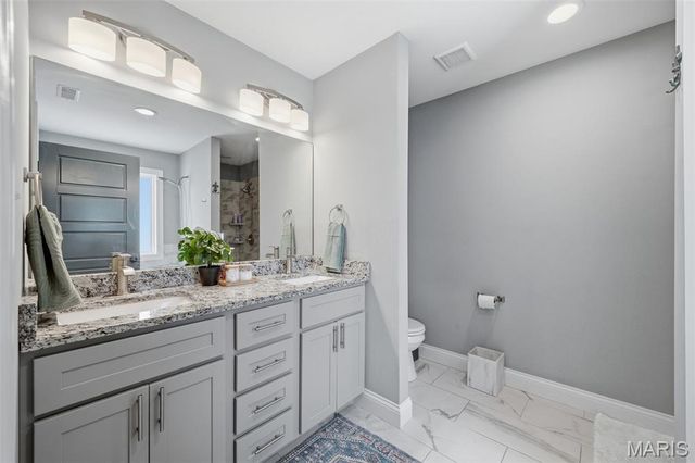 6980 Tholozan Avenue, St Louis, MO 63109