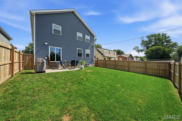 6980 Tholozan Avenue, St Louis, MO 63109