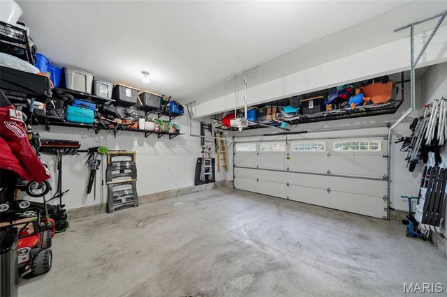6980 Tholozan Avenue, St Louis, MO 63109