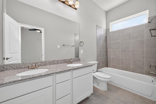 18724 Crescent Trails Circle, Montgomery, TX 77356