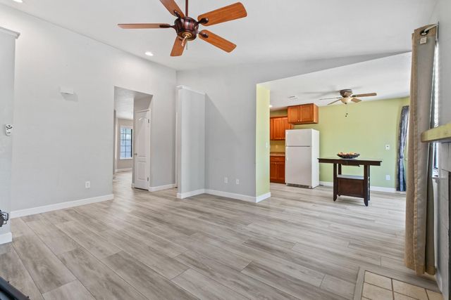 613 Hillstock Ct, Patterson, CA 95363