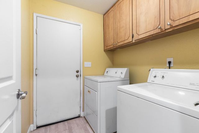 613 Hillstock Ct, Patterson, CA 95363