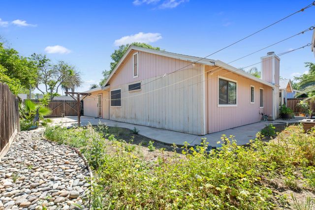 613 Hillstock Ct, Patterson, CA 95363