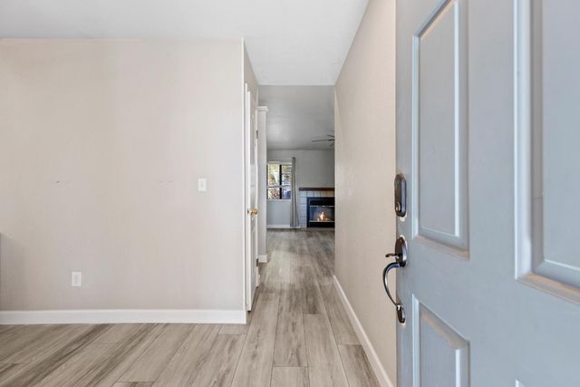 613 Hillstock Ct, Patterson, CA 95363