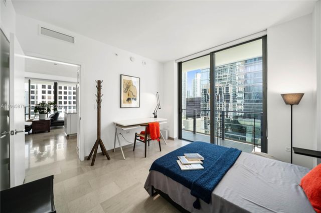 68 SE 6th St 1201, Miami, FL 33131