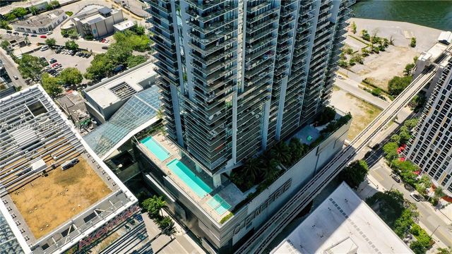68 SE 6th St 1201, Miami, FL 33131