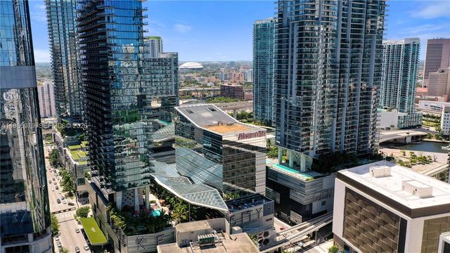 68 SE 6th St 1201, Miami, FL 33131