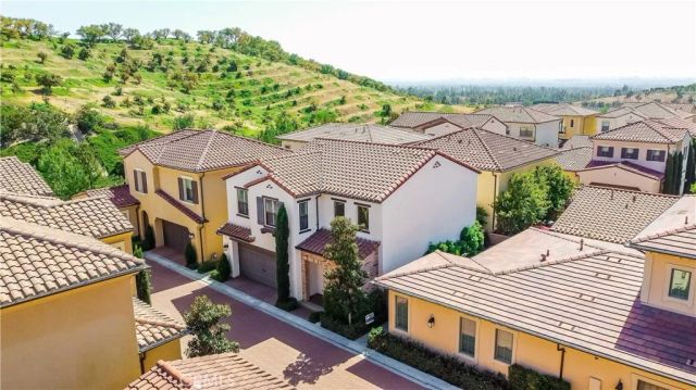 132 Stallion, Irvine, CA 92602