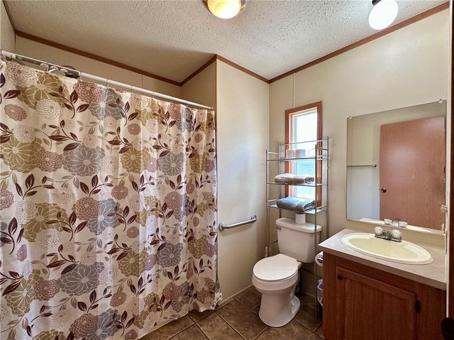 1761 Old Youngstown Rd, Union Twp, PA 16116