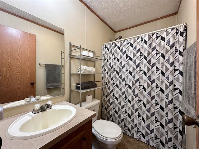 1761 Old Youngstown Rd, Union Twp, PA 16116