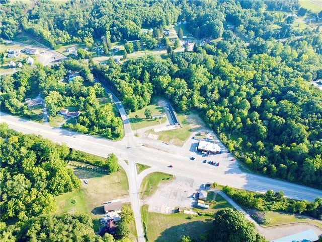 1761 Old Youngstown Rd, Union Twp, PA 16116