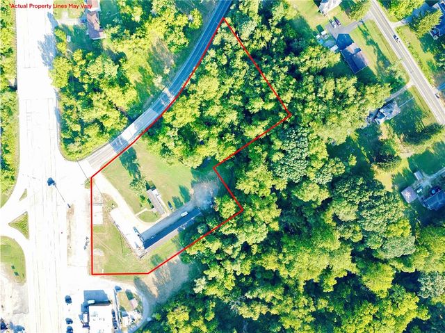 1761 Old Youngstown Rd, Union Twp, PA 16116